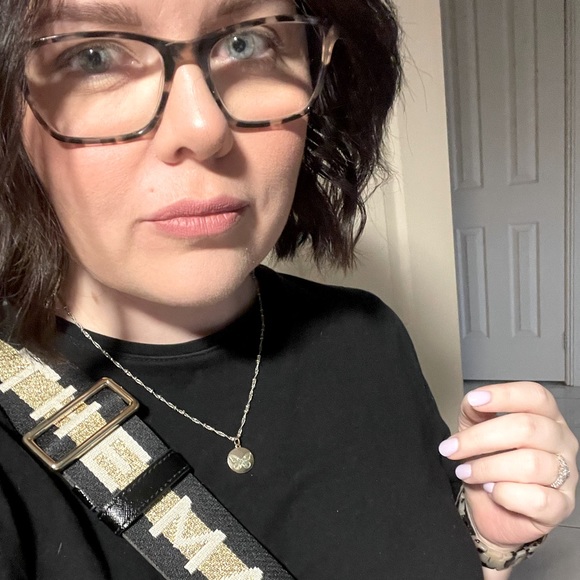 Meet your Posher, Samantha - Picture 1 of 1